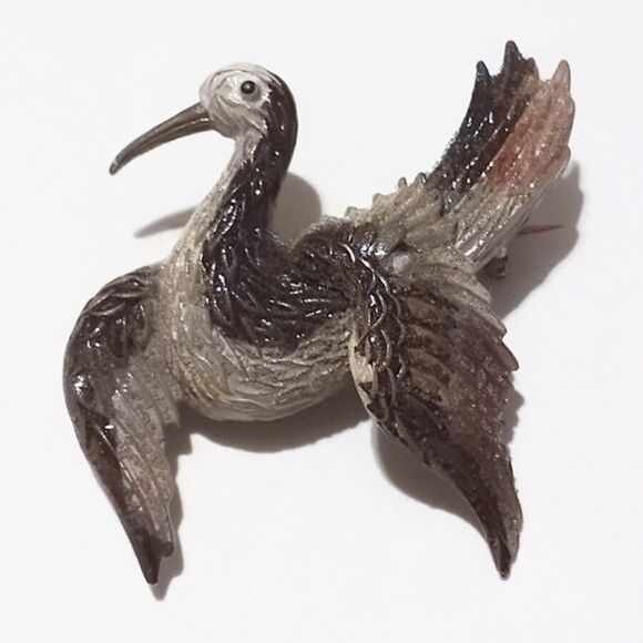 Vintage Painted Gold Tone Flying Bird Brooch - Picture 1 of 5